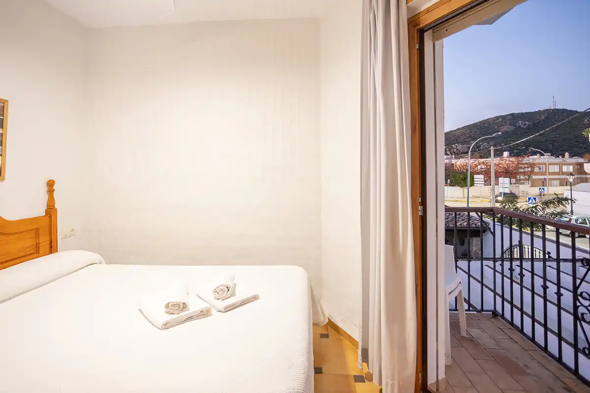 Apartamento de dos dormitorios con terraza en el centro de Zahara