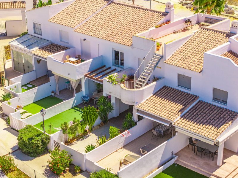 Apartamento dos habitaciones y terraza en Atlanterras