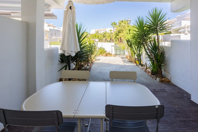 Apartamento dos habitaciones y terraza en Atlanterras