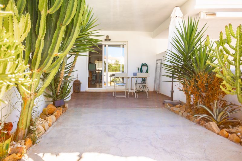 Apartamento dos habitaciones y terraza en Atlanterras