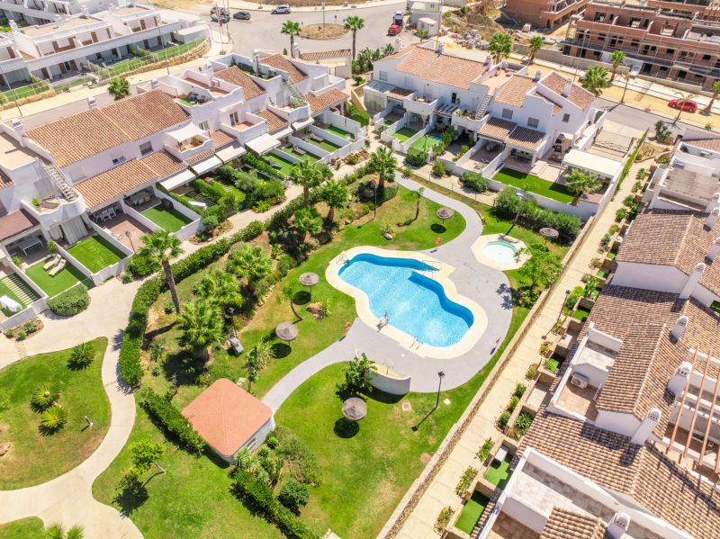 Apartamento dos habitaciones y terraza en Atlanterras