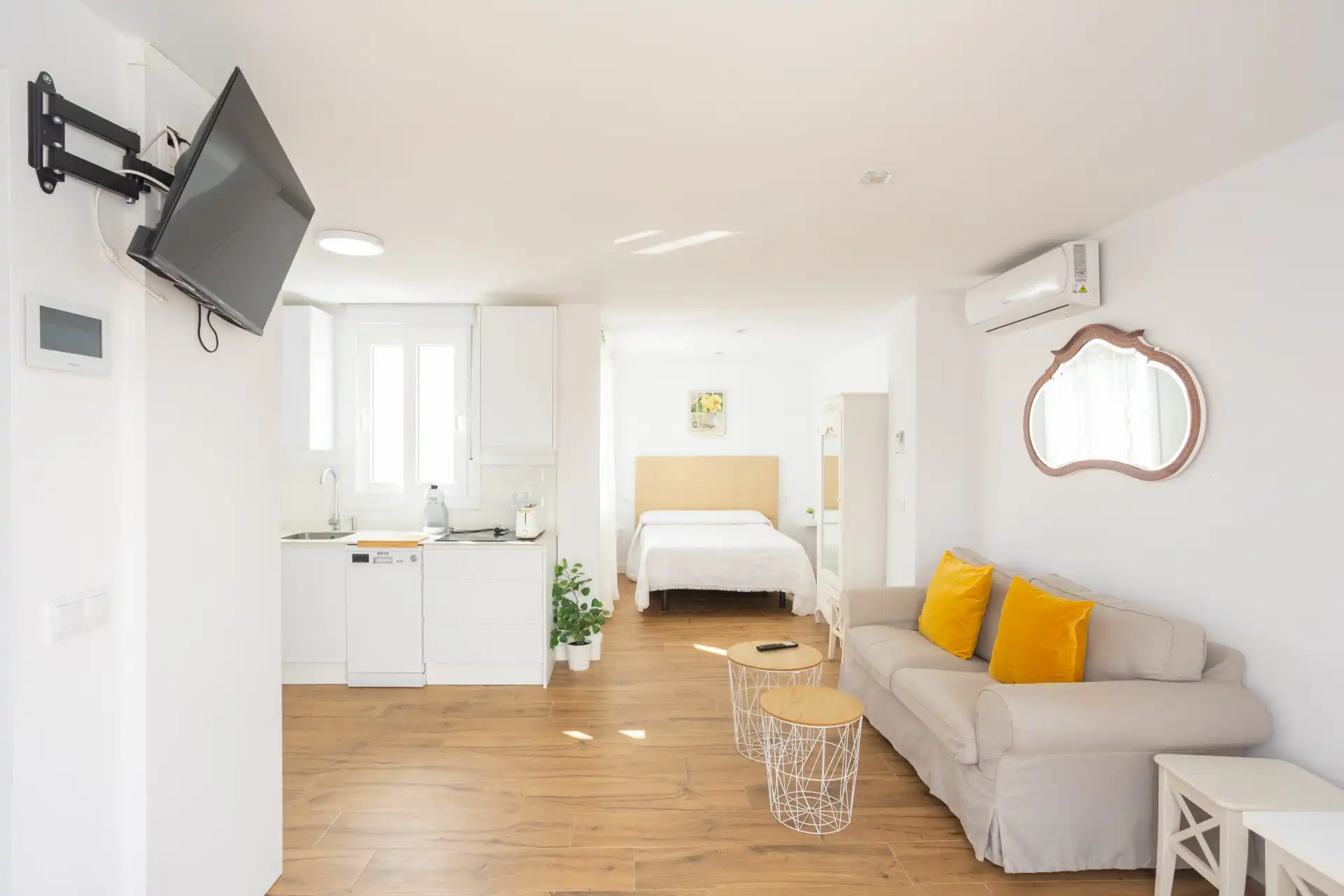 ZAHARA CENTRO. MARÍA LUISA 3. Apartamento para 4 personas con terraza 5 Apartamento con terraza en Zahara Pueblo