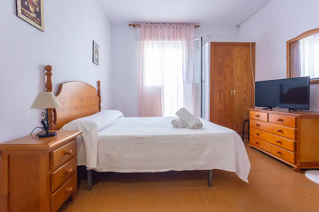 ZAHARA CENTRO. GRAN SOL 2. Apartamento con terraza en el centro de Zahara. Mascota 9 Apartamento terraza Zahara de los Atunes pueblo