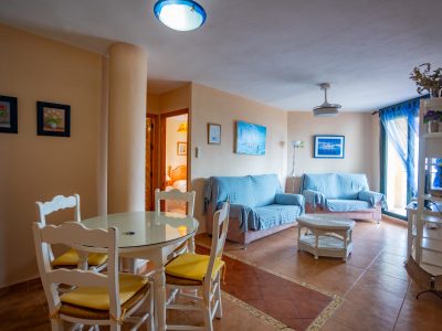 ATLANTERRA. COSTA FRONT BEACH. Apartamento dos dormitorios con terraza