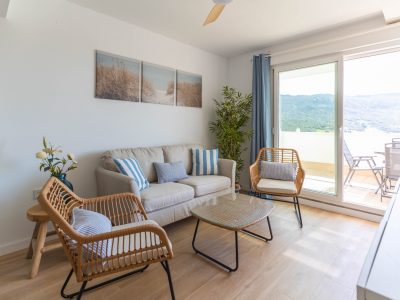 ATLANTERRA LIRIO. Alojamiento de tres dormitorios con terraza