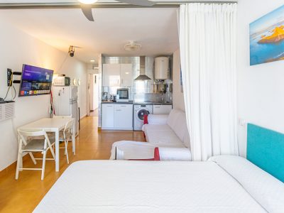ATLANTERRA COSTA. ESTUDIO BEACH. Apartamento de 1 dormitorio con terraza y vistas al mar